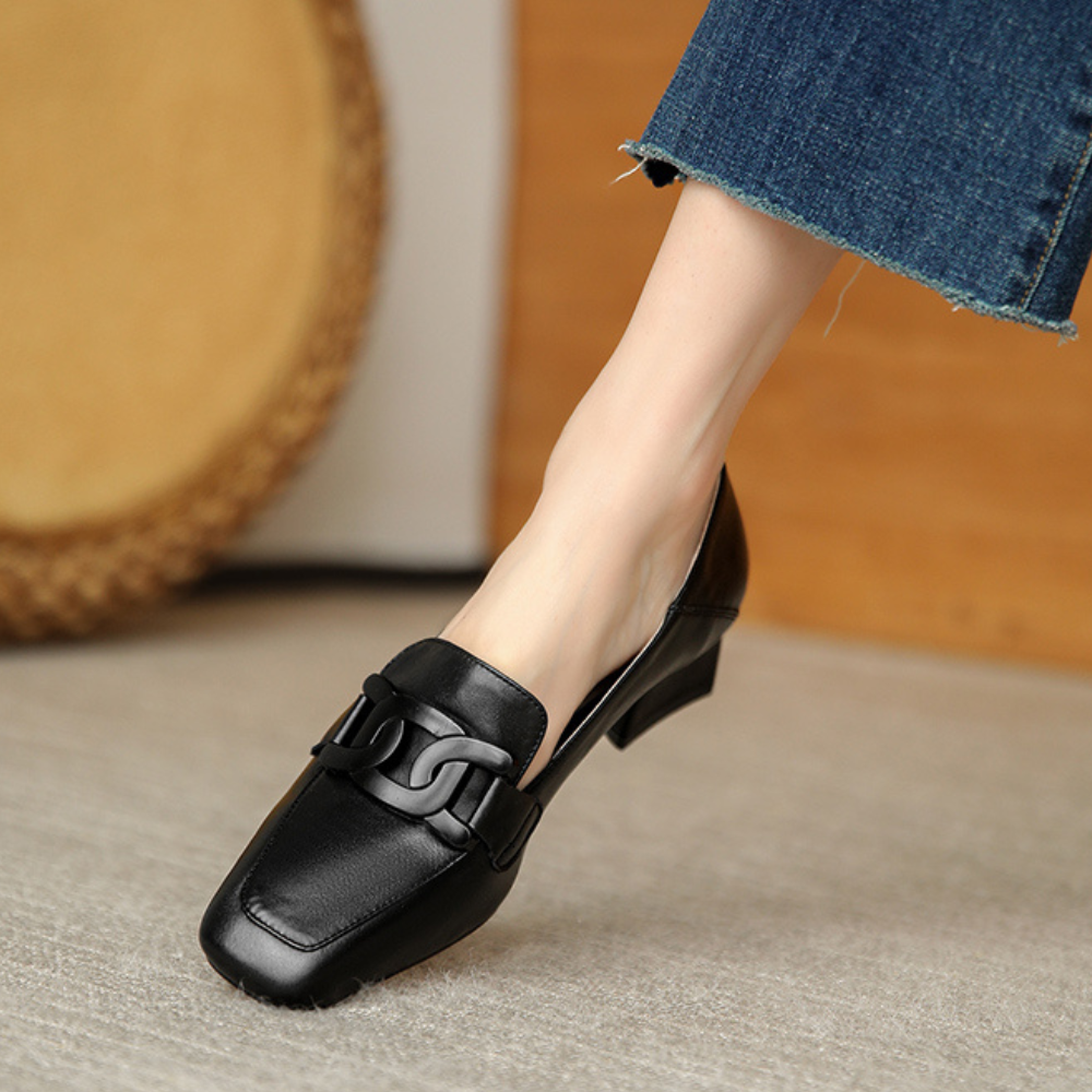 Zapatos de mujer elegantes y cómodos con diseño clásico y detalles refinados – ELYSEE ÉLITE