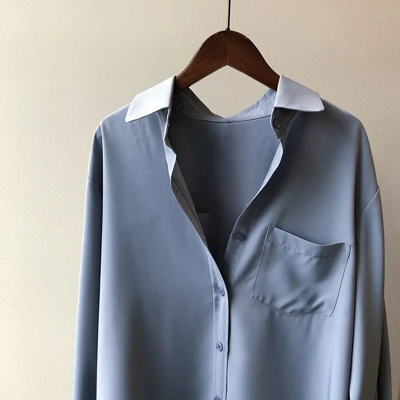 Blusa tipo camisa de estilo relajado y sofisticado – MONARA