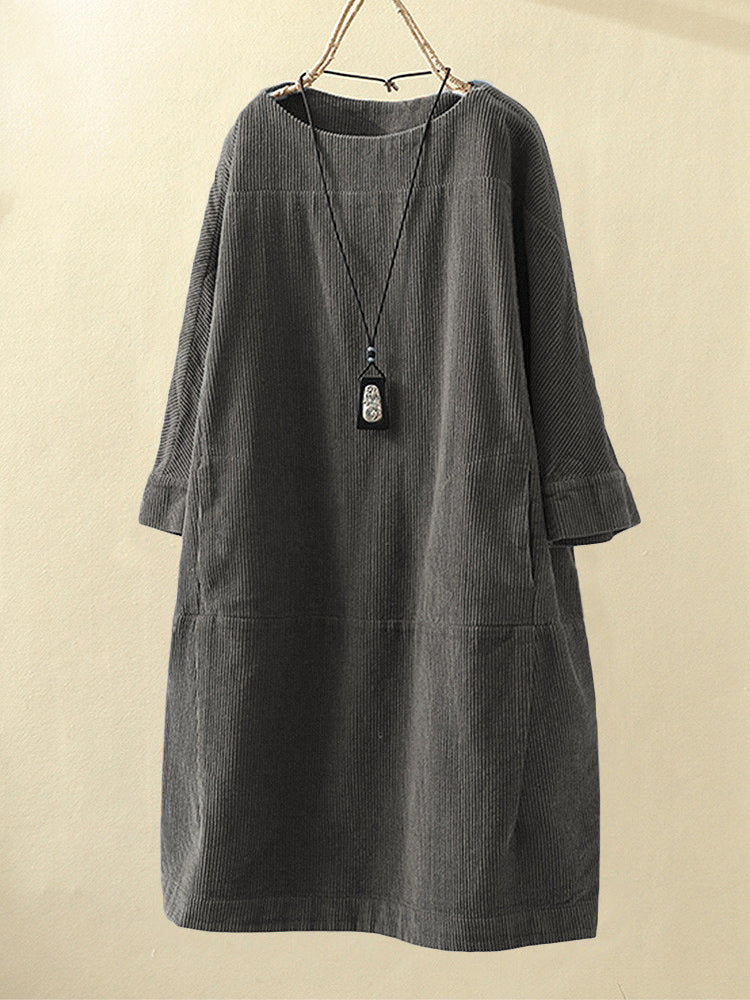 Vestido primaveral con estampado delicado y corte favorecedor – LIRESSA