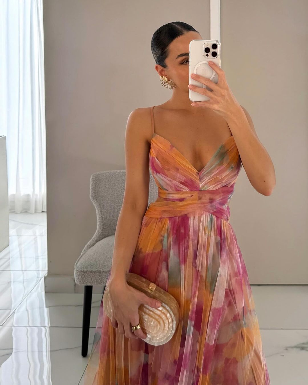 Vestido largo floral con caída fluida y estilo romántico – VIOLETTE BLOOM