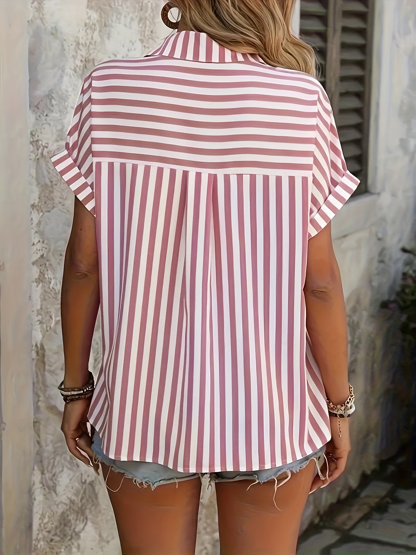 Blusa de mujer con manga corta y detalles de rayas – WENDY