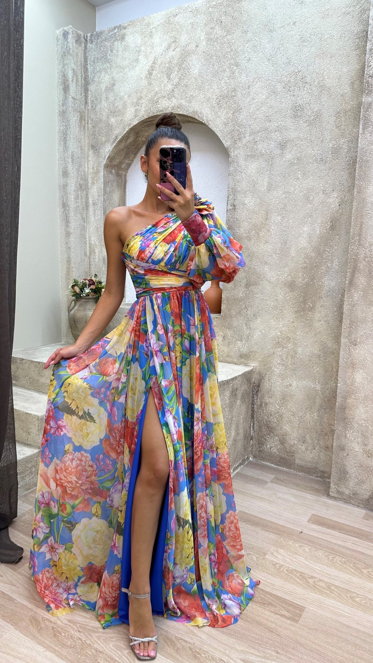 Vestido largo floral con hombro descubierto – Elanisse