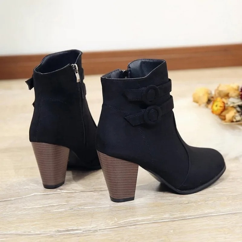 BRUNA - Botines de tacón alto con correas decorativas para mujer