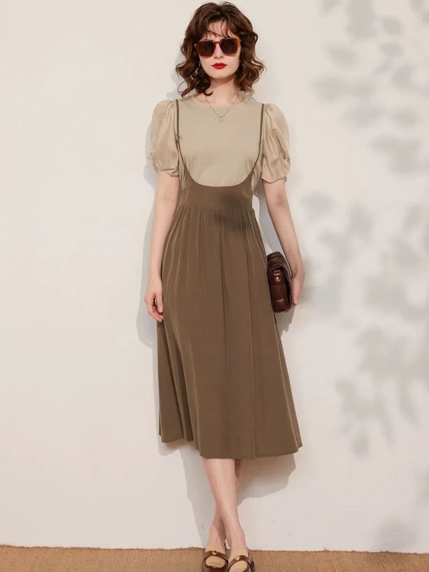 Conjunto de top con mangas abullonadas y falda midi – LIDIA