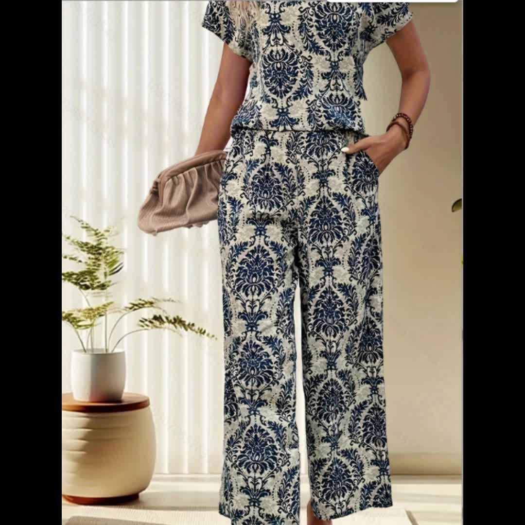 Conjunto de Camiseta y Pantalón de Mujer con Estampado Retro y Estilo Casual – AITHNE