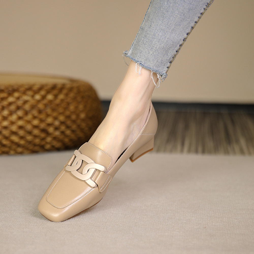 Zapatos de mujer elegantes y cómodos con diseño clásico y detalles refinados – ELYSEE ÉLITE
