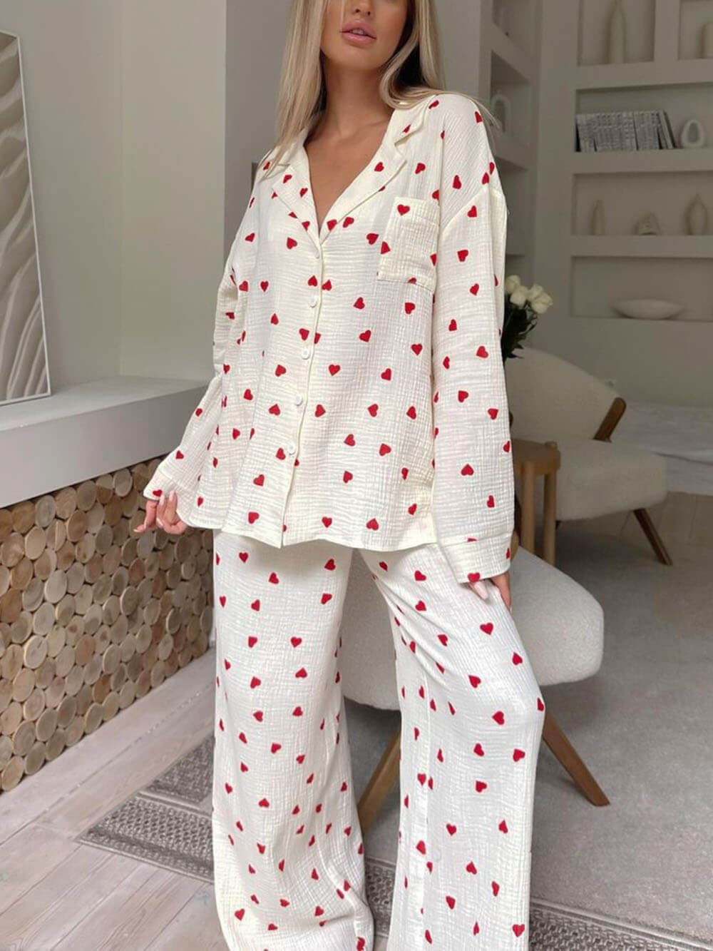 Conjunto cómodo para mujer con estampado de corazones – AMÉLY