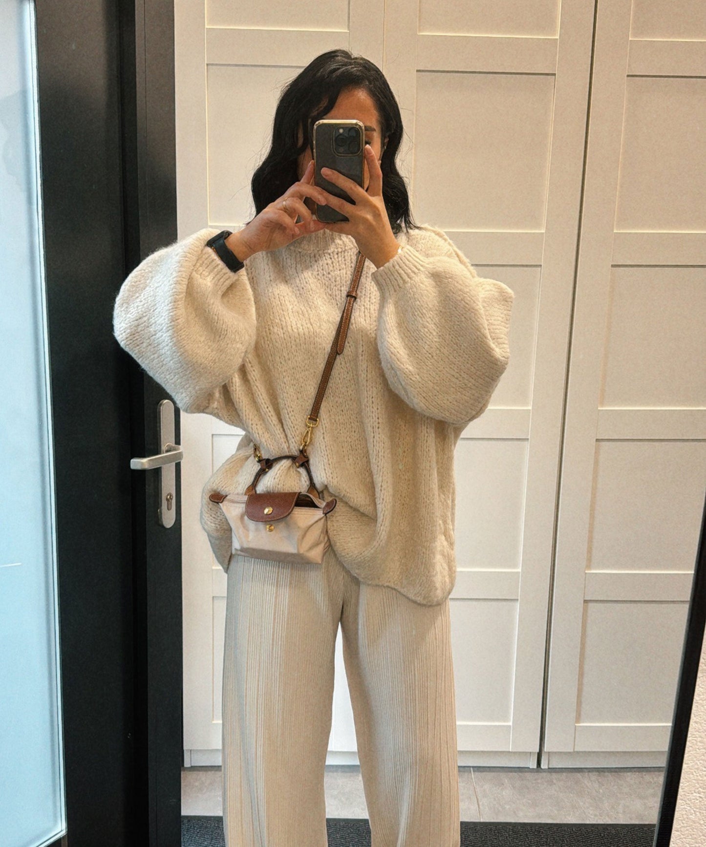 Suéter oversize de mujer en color beige – NATELA