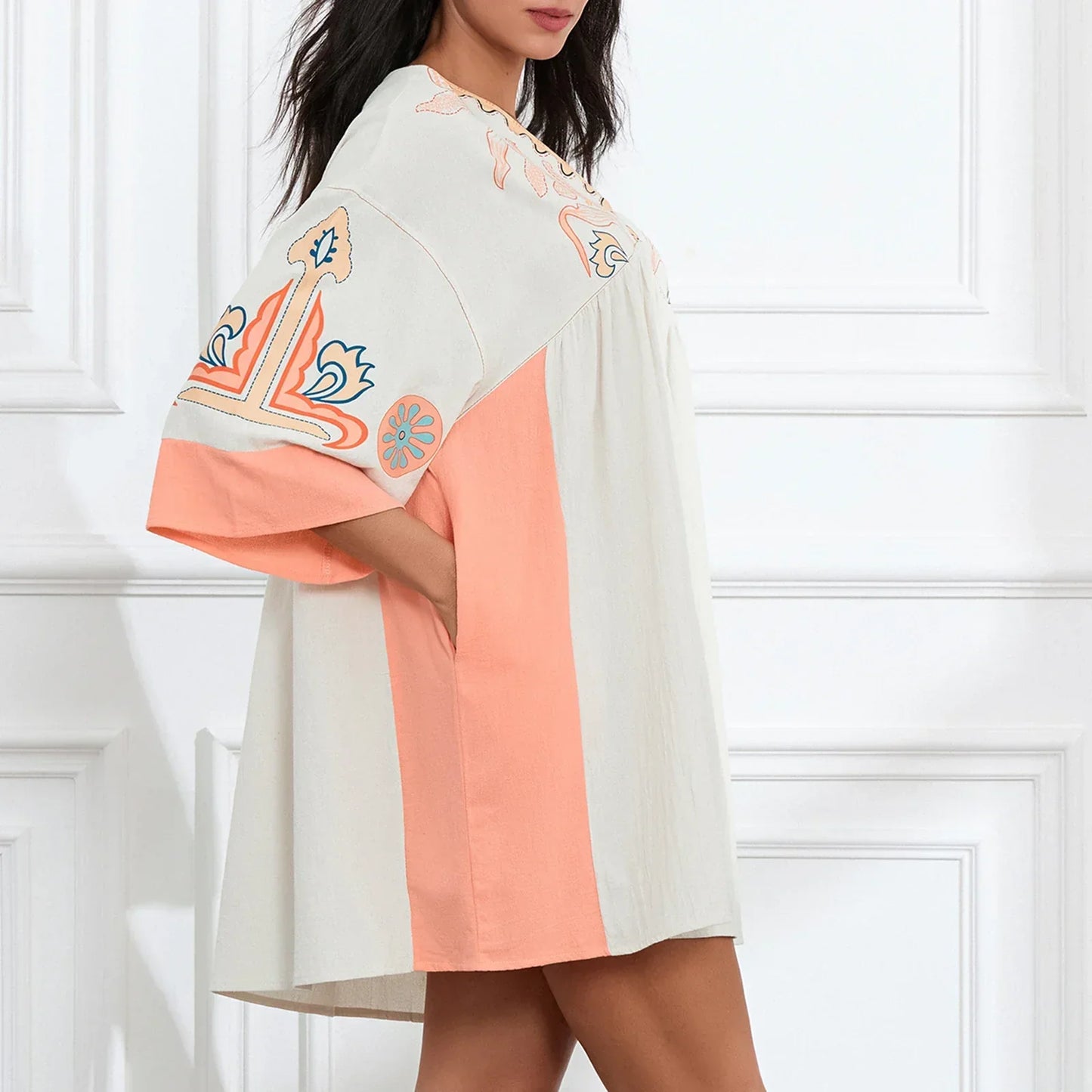 Vestido tipo túnica de mujer con escote en V y bordados decorativos – MABRIELA