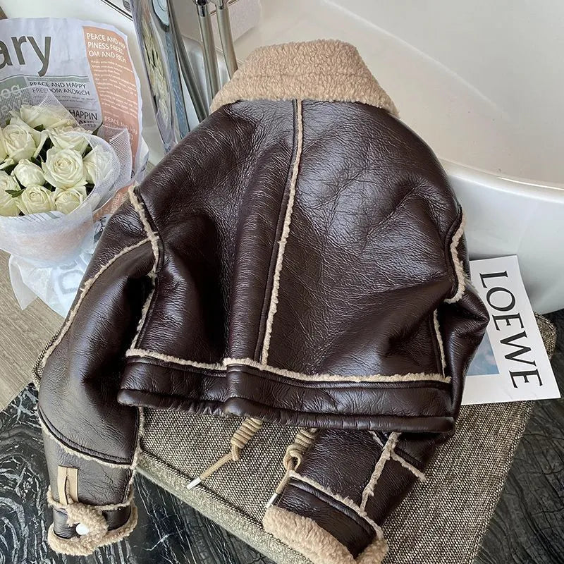 THALASSA - Chaqueta de cuero con cremallera, forro polar y bolsillos delanteros para mujeres