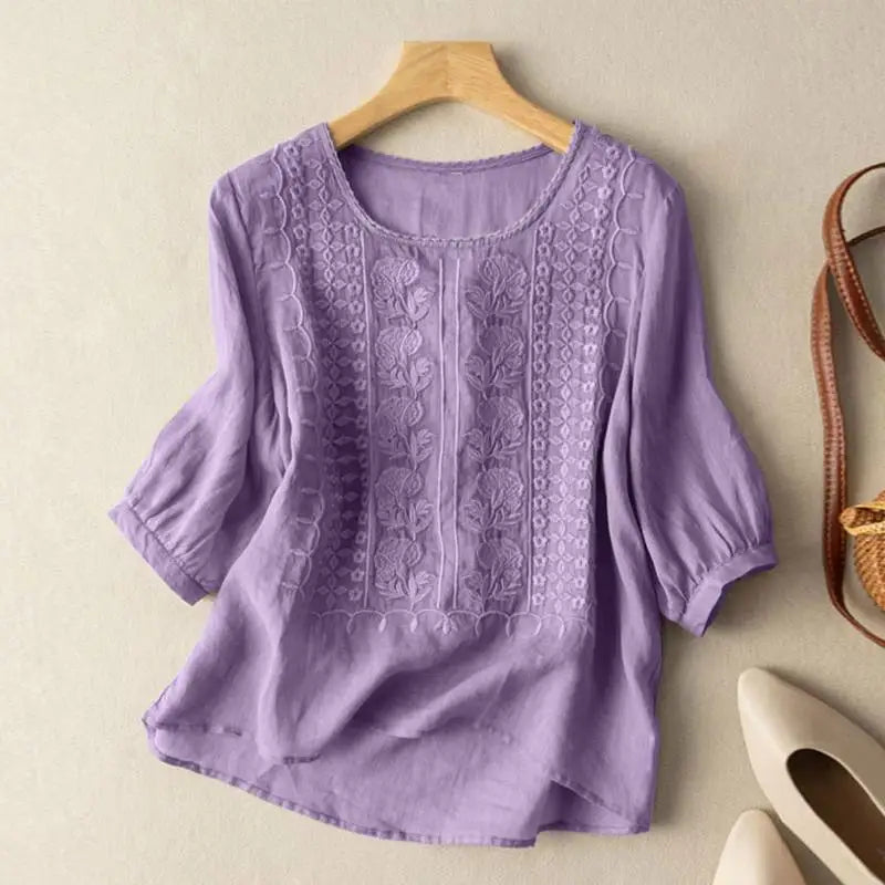 Blusa bordada fluida con diseño artesanal y estilo relajado – AURIA