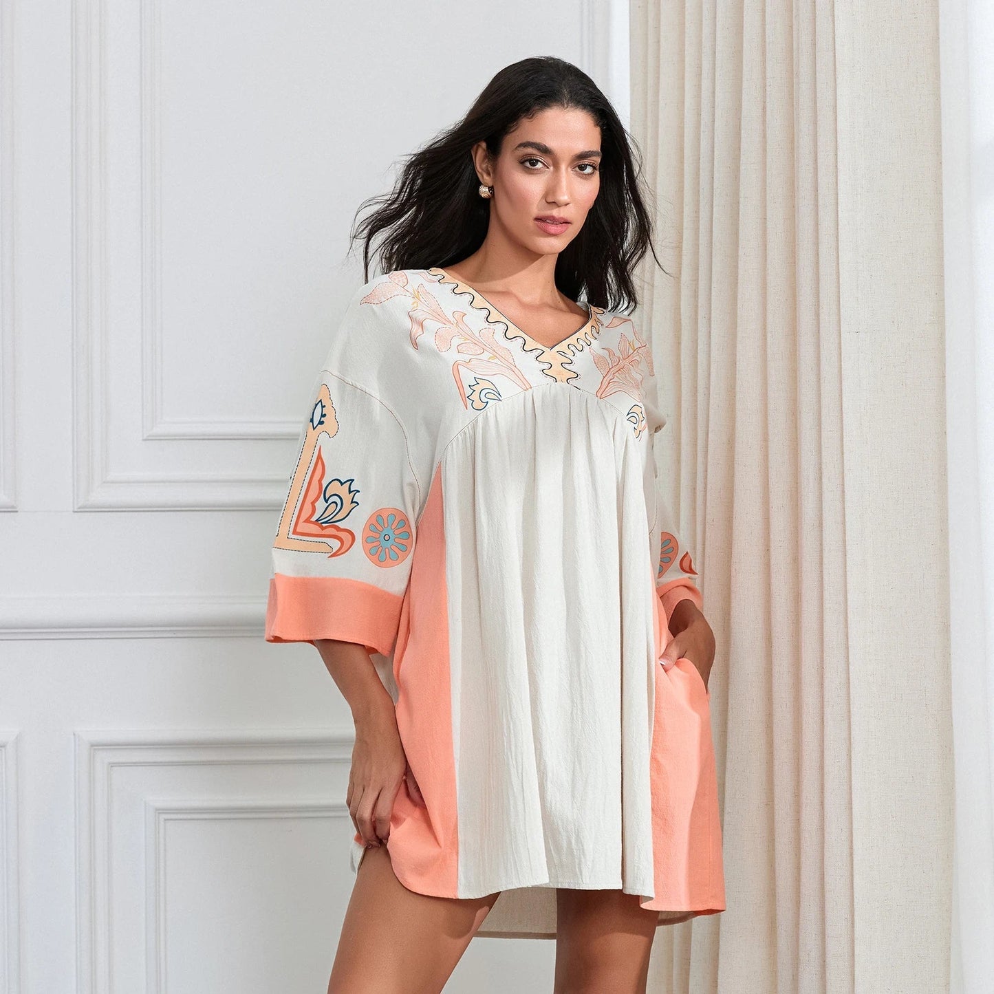 Vestido tipo túnica de mujer con escote en V y bordados decorativos – MABRIELA