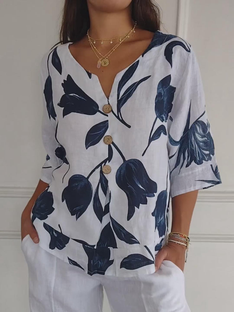 Blusa de flores con botones decorativos y manga 3/4 – FLORIANA BLOOM