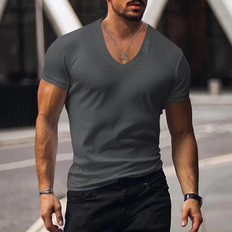 Camiseta slim fit de hombre con escote en V profundo – VOLKER