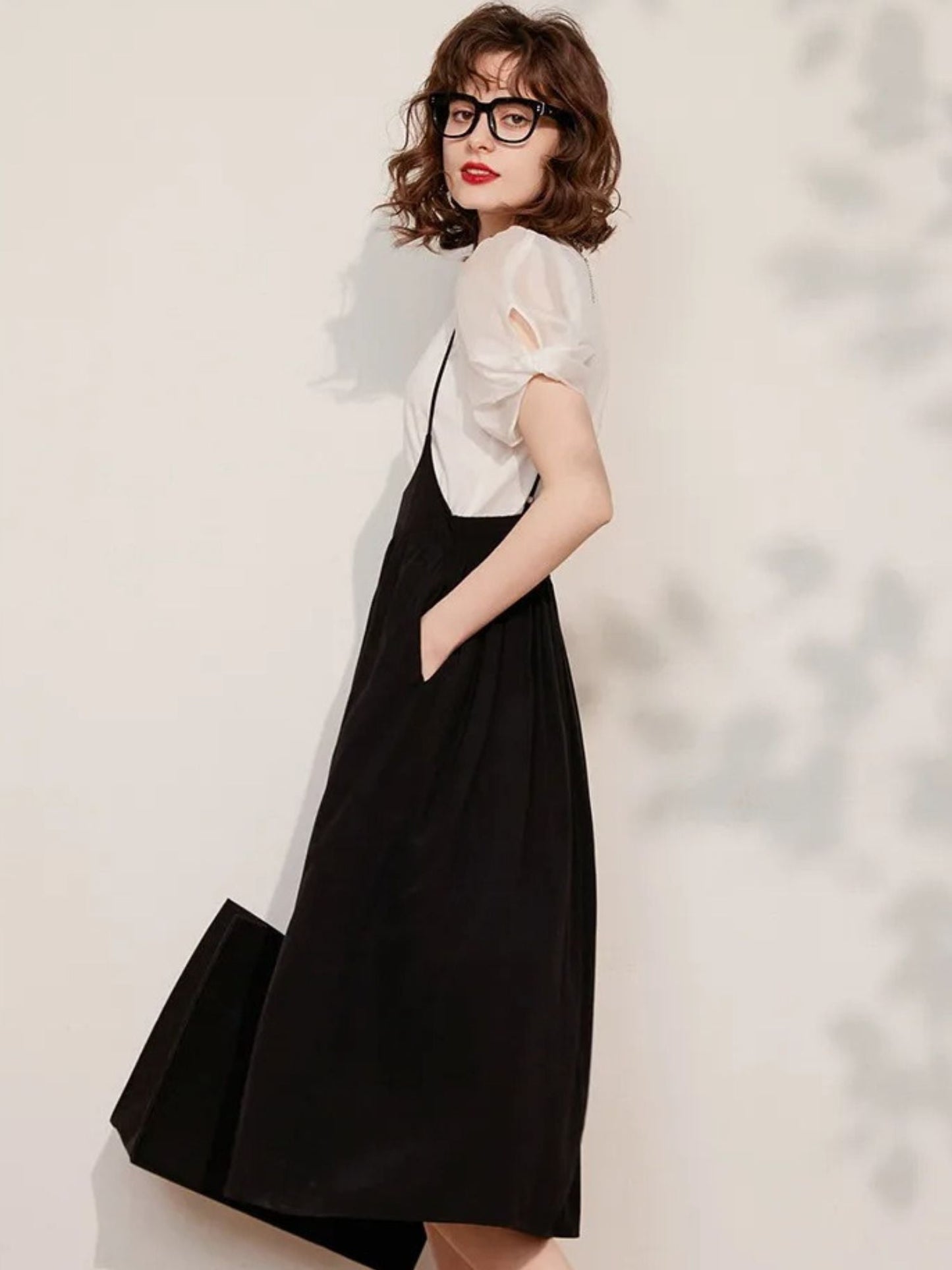 Conjunto de top con mangas abullonadas y falda midi – LIDIA