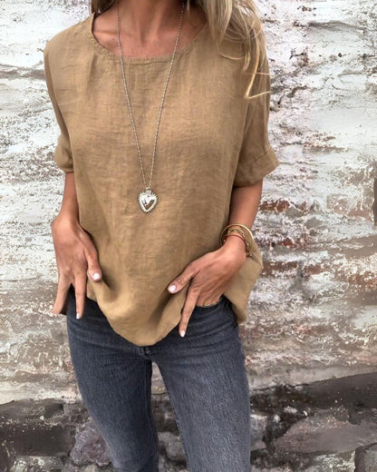 Blusa básica fluida con manga corta y cuello redondo para mujer – NARA
