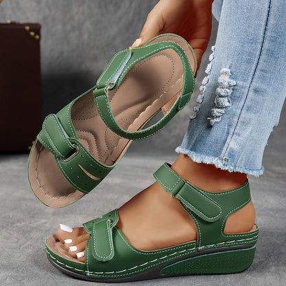 Sandalias con cuña cómodas y ajustables para mujer – ROMINA ELEVATE