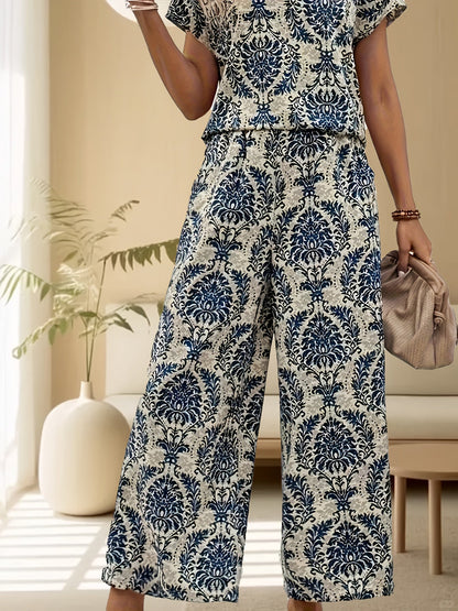 Conjunto de Camiseta y Pantalón de Mujer con Estampado Retro y Estilo Casual – AITHNE