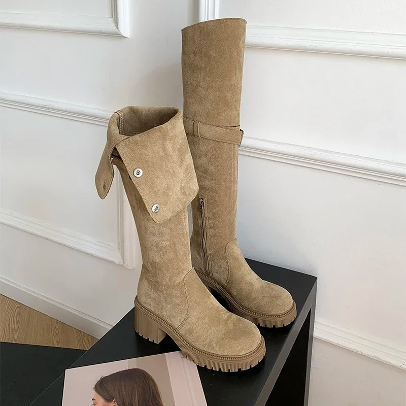 VIOLA - Botas overknee con plataforma y detalles metálicos para mujer