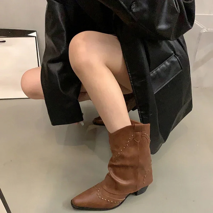 LLORENÇA - Botines western con tachuelas y tacón medio para mujer