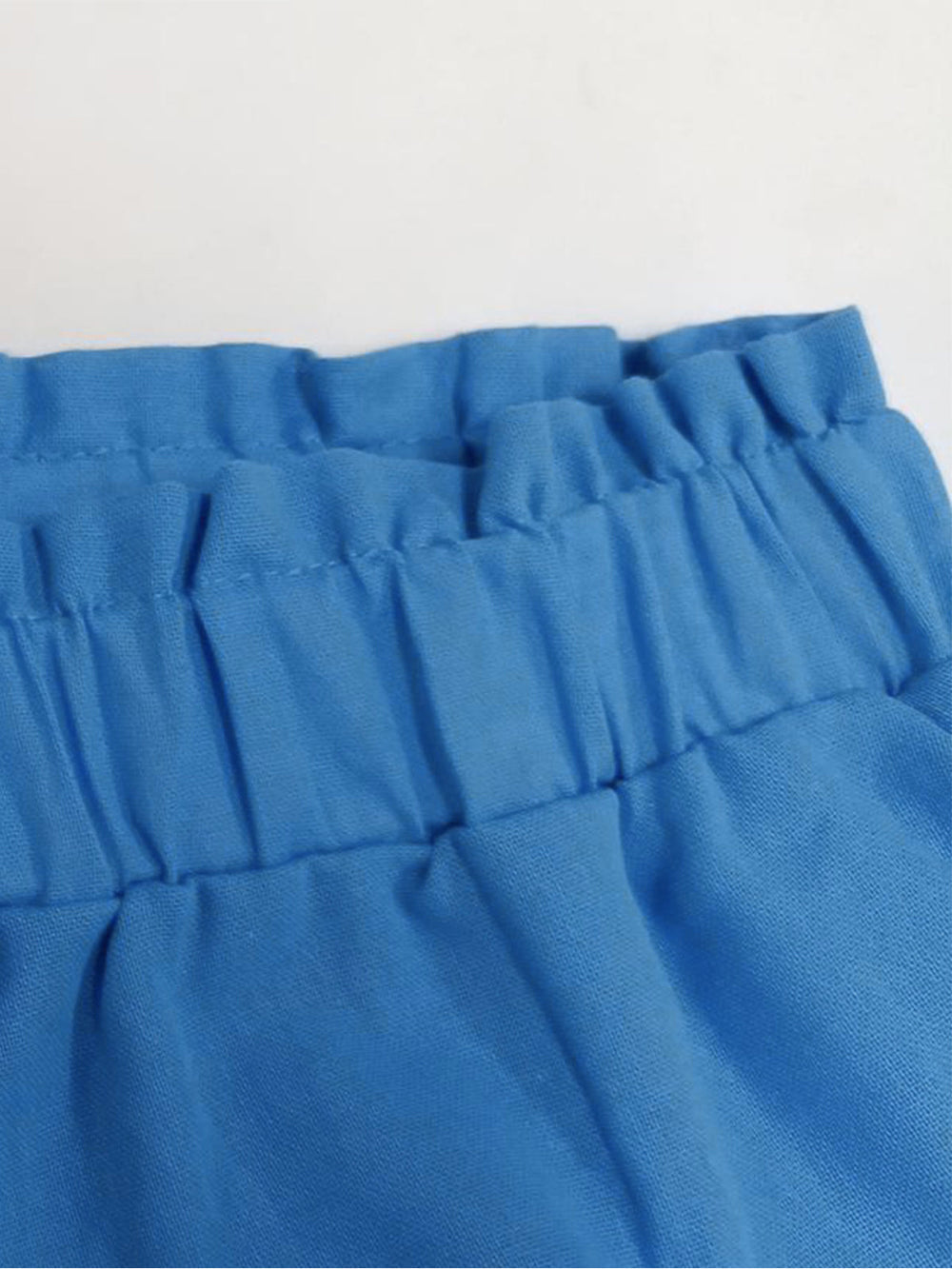 Conjunto veraniego de lino con blusa y pantalón corto – NAYORA