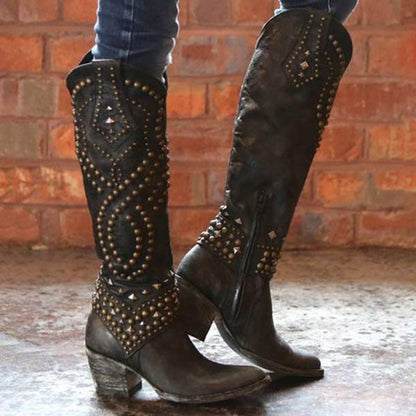 JOAN – Botas con tachuelas metálicas y tacón grueso para mujer