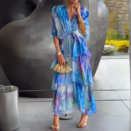 Vestido largo cruzado con capas y escote en pico para invitada de boda – SELENE