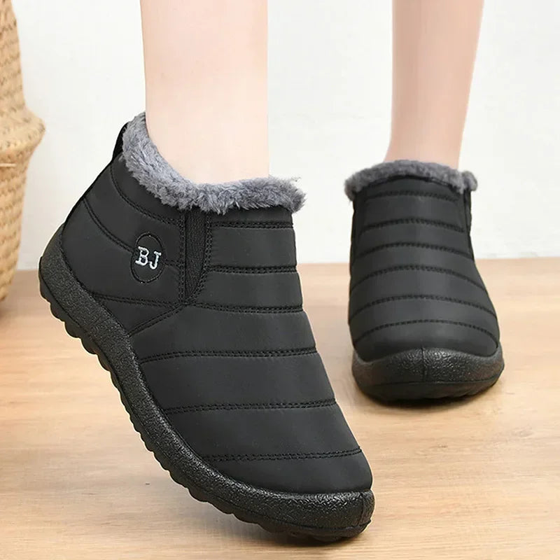 Botas de invierno con diseño moderno y forro cálido – KLAUDIA