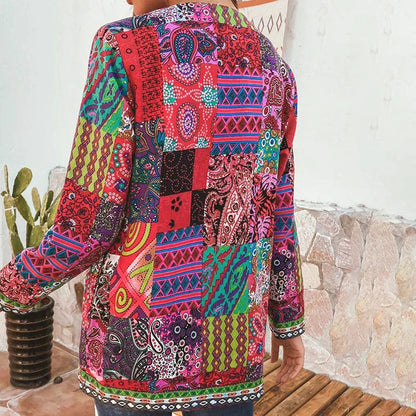 Blazer entallada con estampado artístico y acabado premium – AURELIA