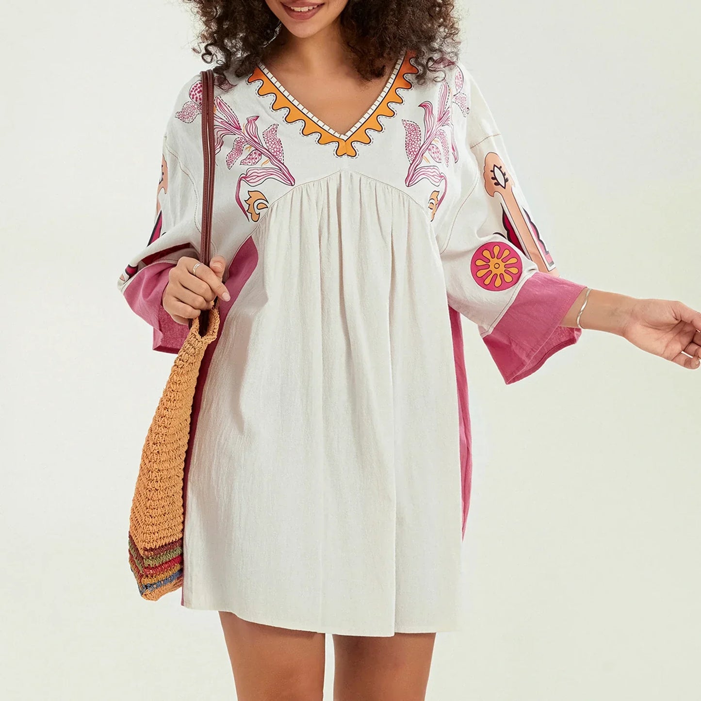 Vestido tipo túnica de mujer con escote en V y bordados decorativos – MABRIELA