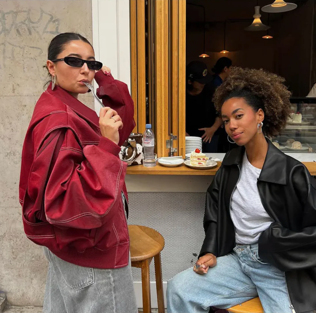 AGNES - Chaqueta bomber de cuero oversize con costuras contrastantes para mujeres