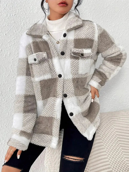 Chaqueta polar cálida para mujer con diseño acogedor – STEFANIE