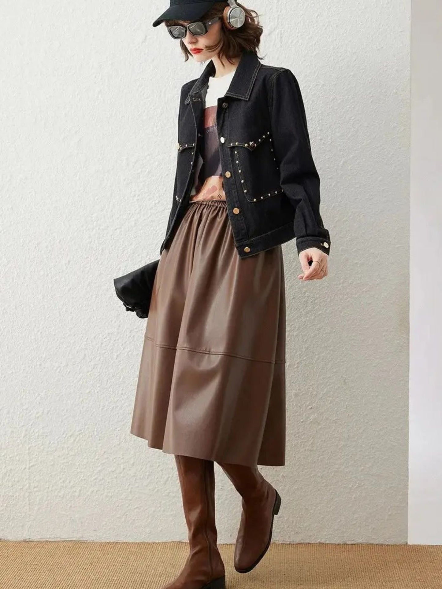 Chaqueta vaquera corta de mujer con tachuelas – LUCINDA