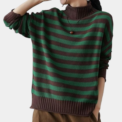 Jersey oversize de rayas con cuello alto y tejido suave – AURELLE