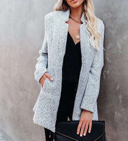 Blazer de punto abierta con corte estructurado – LÉANA