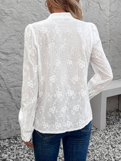 Blusa femenina con detalles elegantes y corte fluido – SOFÍA