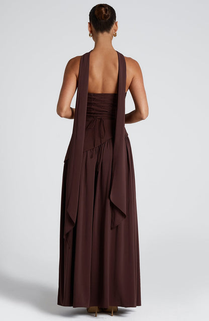 Vestido largo sin mangas con diseño elegante – YARA