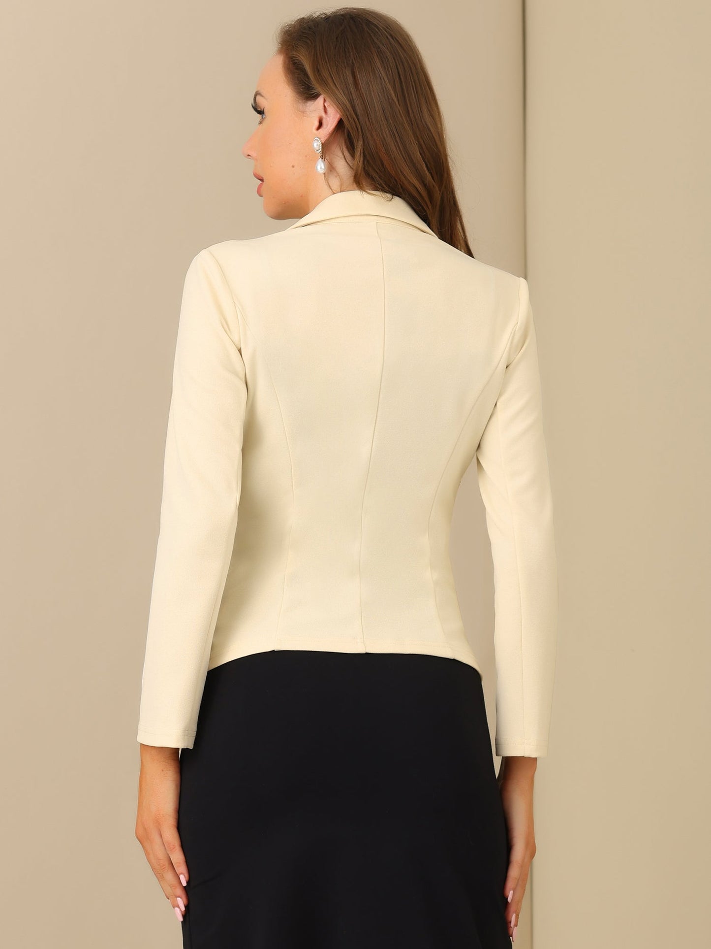 Blazer entallado de mujer con solapa y botones – ELENORA