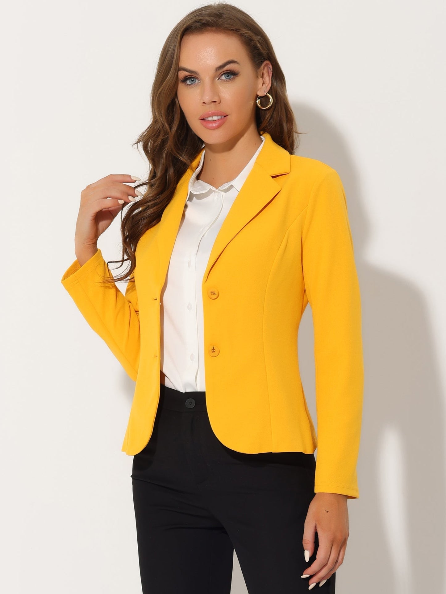 Blazer entallado de mujer con solapa y botones – ELENORA